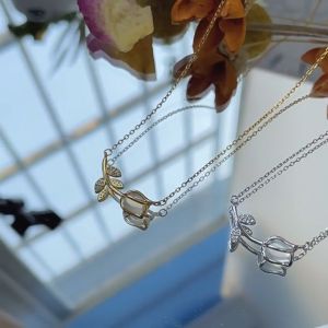 Kalung Wanita Korea Titanium Rantai Silver Aksen Liontin Bunga Perhiasan Gaya Kekinian KLG60
