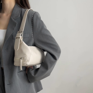 กระเป๋าสะพายข้าง แฟชั่นฤดูใบไม้ผลิ หนังPU เรียบง่าย แฟชั่นฤดูใบไม้ผลิ ฮิตมาก