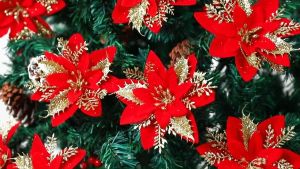 1/5/10PCS 5.5*5.5IN Poinsettia Flower with Stems Artificial Poinsettia Christmas Decorations Glitter Poinsettias Christmas Ornaments Christmas Tree Flower Decorations DIY Xmas Wreath Holiday Weed Home Party Decor