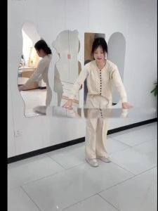 Gương soi toàn thân Gương trang điểm phòng tắm tự dán gắn tường Chống biến dạng chống vỡ