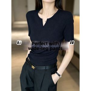 V.C.I | Black V-Neck Slim Fit T-Shirt