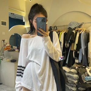 เสื้อยืดแขนยาวผู้หญิงฤดูร้อน ผ้าโปร่ง ทรงหลวม แขนยาว ลายทาง สีขาว ปกป้องแสงแดด ผ้าไหมน้ำแข็ง กระดูกสันหลัง แขนยาว ปกป้องแสงแดด