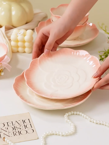 Premium Embossed Gradient Rose Ceramic Tableware Set Bowl & Plate Set Housewarming Wedding Gift Customizable Healthy High-Temperature Underglaze Color
