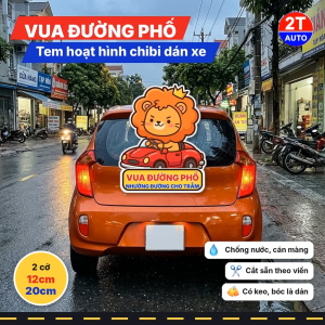 Tem Decal Sư Tử Con Đội Vương Miện Lái Xe Thể Thao Chibi Sticker Hoạt Hình Vua Đường Phố Dán Ô Tô Chống Nước