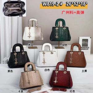 Classic Retro WomenS Handbag Large Capacity Casual Crossbody Bag High-Quality Crocodile Pattern Shoulder Bag Commuting Tote Bag