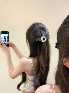 Elegant Luxury Square Pearl Butterfly Knot Banana Clip Retro French Style Versatile Womens Hair Accessory Fashionable Jewelry