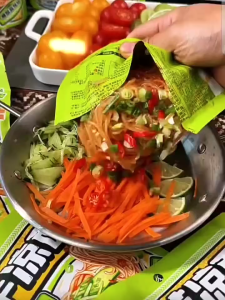 阿宽-魔芋面系列 火鸡面/麻酱宽面/凉面/凉皮 低卡代餐方便速食零食 HI AKUAN-Konjac Spicy Chicken Noodles–Classic Sweet & Spicy/Konjac Sesame Paste Wide Noodles–Sichuan Spicy Sesame