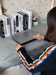 Đế tản nhiệt laptop bằng 4 nút cao su