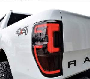 Đèn hậu Ford Ranger lắp đời 2012-2021 up fom 2022