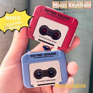 WOWEIAOKUANG | Retro Portable Player Keychain Plays Music