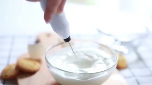 Máy đánh trứng cầm tay mini Máy đánh tạo bọt cafe caopuchino tiện lợi nhỏ gọn Sử dụng Pin tiểu AA công suất 3500 vòng-phút