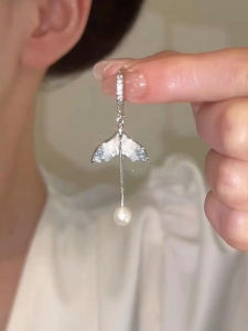 Fish Tail Pearl Dangle Earrings French Design High End Mermaid Earrings Womens Fashion New 2025 Fresh Outburst Ear Jewelry