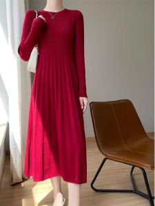 ชุดเดรสยาวทรงเอถักฤดูใบไม้ร่วงและฤดูหนาว กระโปรงสั้นสีดำ กระโปรงทรงเอ กระโปรงสั้น กระโปรงยาวปานกลาง เสื้อคลุมยาวปานกลาง