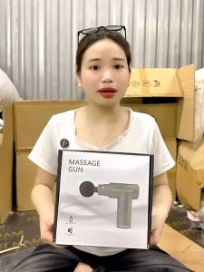 Máy massage cầm tay cao cấp 4 đầu - Sung massage toàn thân giảm căng cơ trị nhức mỏi vai gáy may mat xa cam tay Máy Massage Cầm Tay - 6 Cấp Độ Hỗ Trợ Mát Xa Chuyên Sâu Giảm Đau Cơ Cứng Khớp - Máy Matxa Quà Tặng Cho Sức Khỏe