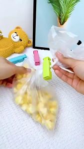 (1 PCS) Spring Sealing Clip Plastic Keep Fresh Storage Grip Food Sealer Bread Bag Seal Tool Snack Squeeze Clip Holder