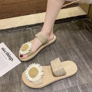 Flat Bottom Woven Grass Womens Sandals Summer 2024 Fashion Floral Casual Versatile Holiday Beach One-Strap Trendy Slippers