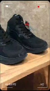 sepatu sneakers pria wanita casual sepatu lari pria boots warna abu lis hiatm