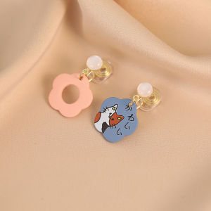 Japanese Cute Cartoon Cat Asymmetric Flower Stud Earrings Sweet Fashion Earrings Mosquito Coil Non-Piercing Ear Clip Women