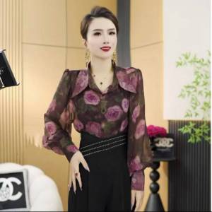 Luxurious Feel Fashionable Unique Print Women Shirts
