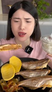 1kg Khô Cá Dứa Bỏ Đầu Màu Trắng Con Baby Dễ Chế Biến Chiên Giòn (3 nắng) vị vừa ăn thơm ngon- ĐẶC SẢN MINH TRIẾT