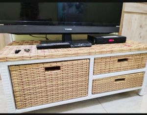Lemari Rotan Sintetis 5 Laci DVD Rak Susun Meja Tv Model Minimalis Murah