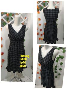 Dress kutung hitam