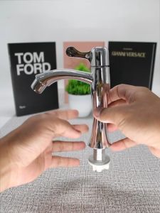 Homeneeds Kran Air Wastafel Tancap Bawah Dart 1/2 Inch Bahan Plastik ABS Chrome SLT-235