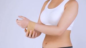 เทปพันกล้ามเนื้อ ยืดหยุ่น ผ้าล็อค ผ้าพันแผล เทปพันแผลยืดหยุ่น ผ้าพันยืดหยุ่น SP48 ขนาด 2นิ้ว ยาว 4.5 เมตร