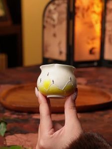 JISU | Minimalist Handpainted Personal Ceramic Teacup