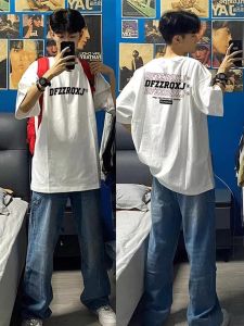 เสื้อยืดแขนสั้นผู้ชายสีขาว ทรงหลวม ผ้าฝ้ายแท้ ฤดูร้อน 2025 เสื้อคอกลม ทรงหลวม สไตล์วัยรุ่น แฟชั่น