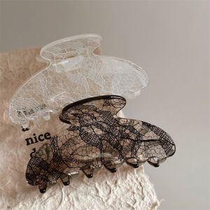 V.C.I | Lace Pattern Mature Mid-Sized Hair Clip