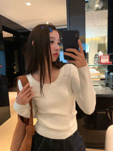 เสื้อยืดคอกลมแขนยาวทรงสลิมฟิตสำหรับผู้หญิง เสื้อชั้นในสีพื้น คอกลม ทรงเข้ารูป แฟชั่นฤดูใบไม้ร่วง 2025 สำหรับผู้หญิง