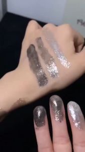 สินค้ามีพร้อมส่งค่ะ อายแชโดว์เหลวแบบชิมเมอร์ xixi โทนเทา ดำ สีสวยติดทน ขนาด 4.5g.