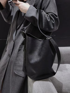 Top Layer Cowhide Bucket Bag Womens Large Capacity Commuter Single Shoulder Slant Cross Leather Bag Belt Decoration