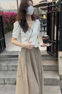 Summer Fashion Womens Clothing: Sweetheart Milk System Matching Set Short Sleeve V-Neck High Waist A-Line Skirt Two-Piece Set