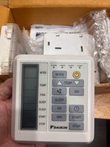 điều khiển âm trần trung tâm DAIKIN made in thailand ( hàng mới nguyên fullbox).