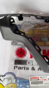 COVER HANDLEBAR UPPER 2 FOR YAMAHA AEROX V2 | YAMAHA GENUINE PARTS | BBP-F6145-00-00