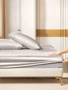 FUANNA (富安娜) | Washable Soybean Fiber Mattress Protector