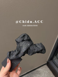 คลิปหนีบผมทรงเมฆเงาเงินสีดำ ดีไซน์เนอร์ใหม่ แฟชั่นอเนกประสงค์ เครื่องประดับผมแบบอุ้งฉลาม เครื่องประดับผมสไตล์เกาหลี ราคา 30-39.99 หยวน