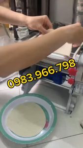 Máy cán bột mỏng cán lát làm đế pizza bánh bao FKM240