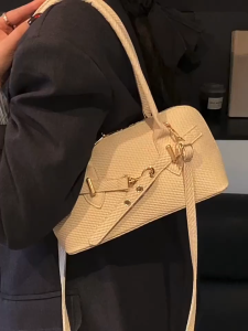 EchoBliss  ใหม่บุคลิกภาพเฉพาะการออกแบบกระเป๋าสะพายกระเป๋าใต้วงแขนแฟชั่นความจุขนาดใหญ่