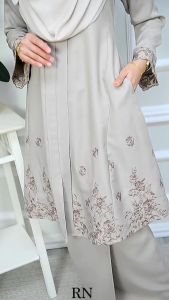 KEBARUNG RIAU TIJANI 14- SULAM COMOCREPE PREMIUM| CUTTING BESAR| MUSLIMAH LABUH KEMBANG | READYSTOCK (nursing) saiz dari S - 3xl