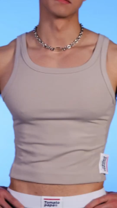 TOMATOPAPA ผู้ชาย เสื้อยืดนวมสูงแขนสั้น จากผ้าฝ้าย อ่อนโยนต่อผิว ทรงSlim-fit สำหรับกีฬาฟิตเนสและการวิ่งของผู้ชาย