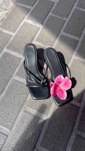 wilana รองเท้า รุ่น FA “รุ่นนี้พิเศษ”สามารถเเมทดอกไม้ได้ตามใจ น่ารักมากก