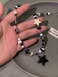 Penghantaran dari China [2025] Kalung Manik Bintang Hitam Dopamin untuk Wanita Dopamin Manis a Sejuk Ringan Niche Mewah Reka Bentuk mewah Rantai Klavikula Deria 3.5