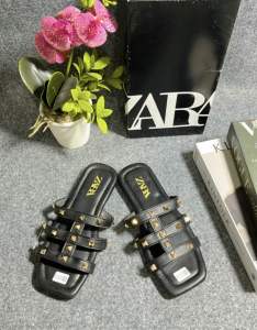 Sandal Selop Zara Flat Aksen Piramida Garis 3 Super Cute Sandal Wanita Terbaru Kode SM06