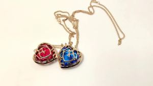 Zeldas Tears of The Kingdom Green Red Sapphire Heart Necklace Pendant Keychain Toy Fan Gift