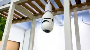 CCTV Kamera PRO intelijen kamera WiFi 360 derajat kamera jaringan keamanan rumah 1080P high-definition closed-circuit television panoramic remote monitoring bulb type memory card