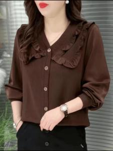 Fashionable V-neck T-shirt Womens Single-button Long Sleeve Base Shirt Mommy Style Spring Autumn Wood Grain Edge Casual Top