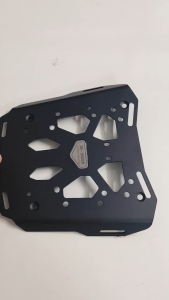 Tấm bắt baga givi gắn thùng nhôm tấm bắt baga givi chất liệu thép cắt cnc sơn tĩnh điện đen nhám